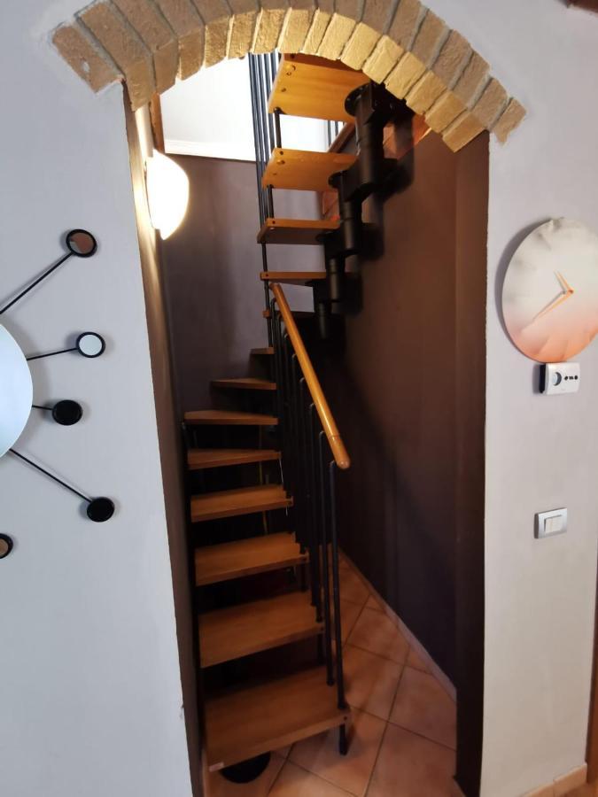Apartment In The City Center With Self Check-In 파르마 외부 사진